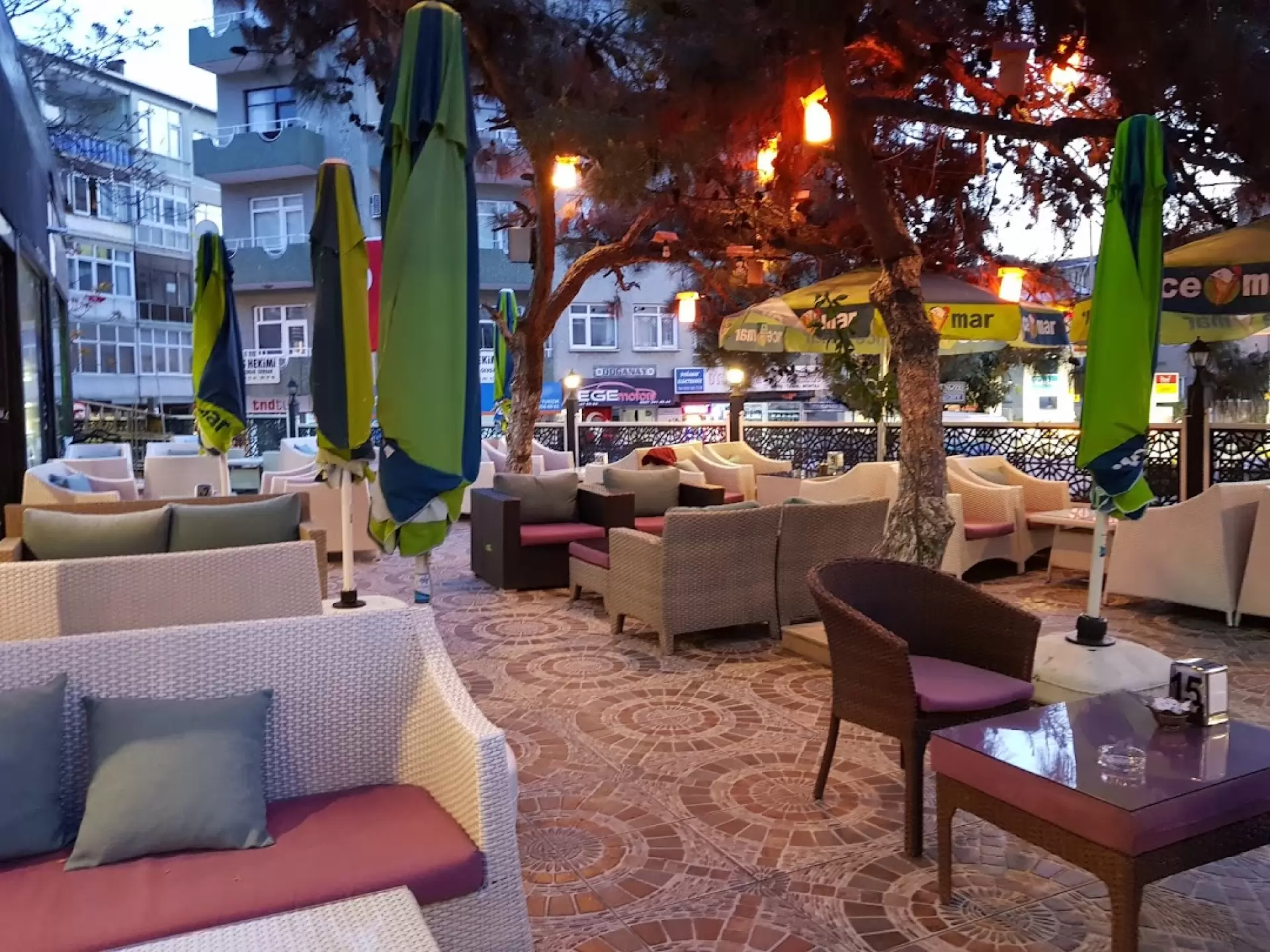 Summerhouse Cafe, Kartal, İstanbul