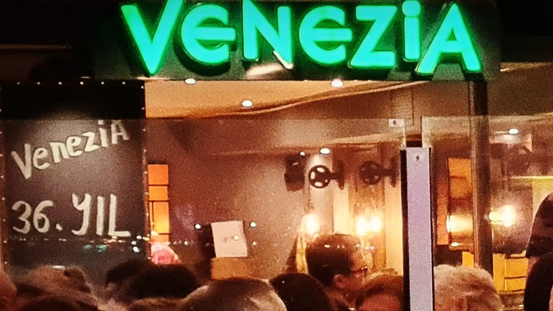 Venezia Cafe, Konak, İzmir