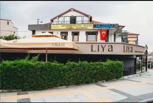Liya Cook House